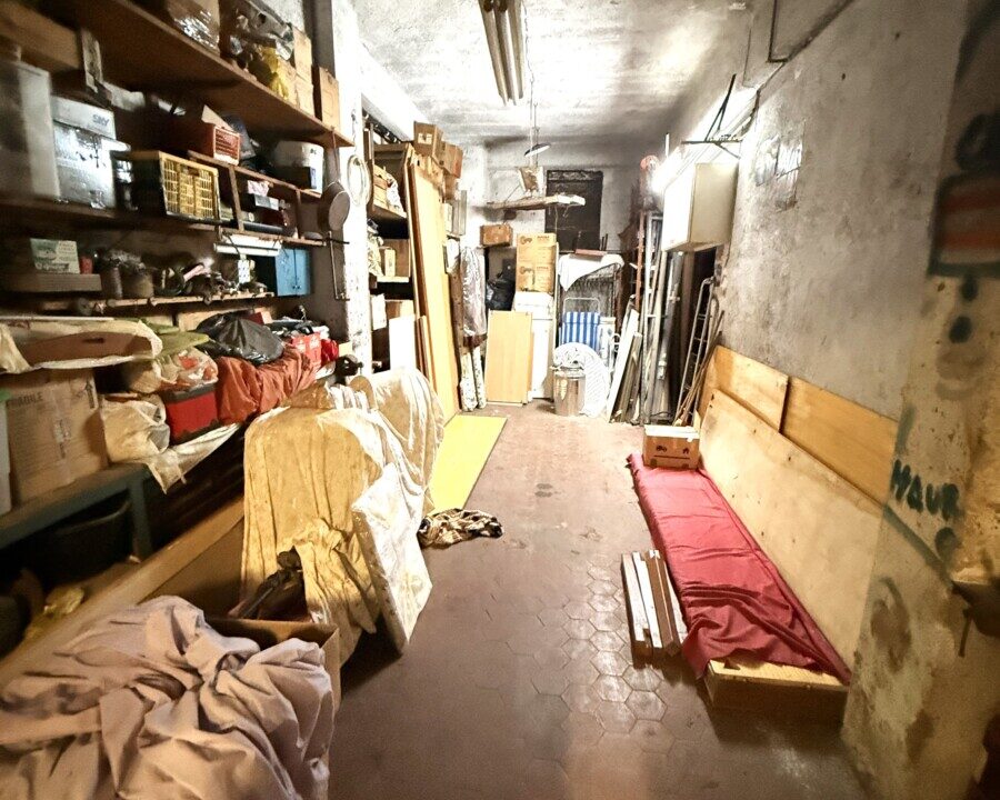 Via delle Vigne – Box auto in vendita