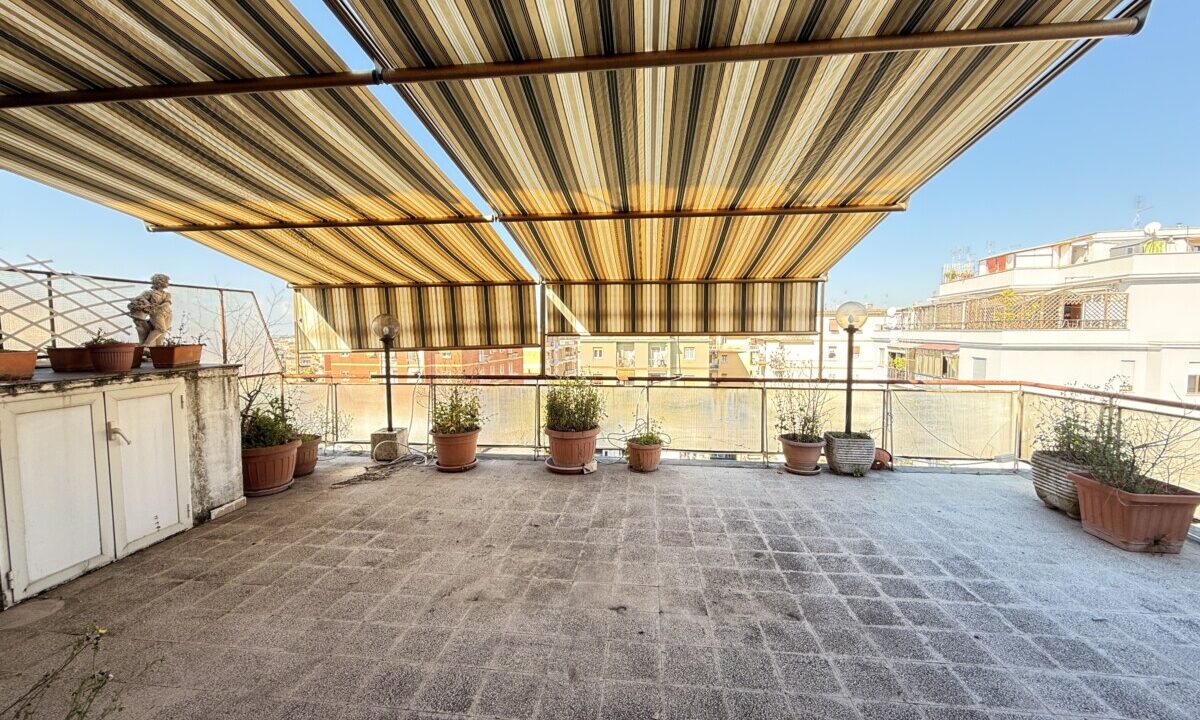 ATTICO PANORAMICO CON AMPIO TERRAZZO – Via Cardinal D’Avanzo 5
