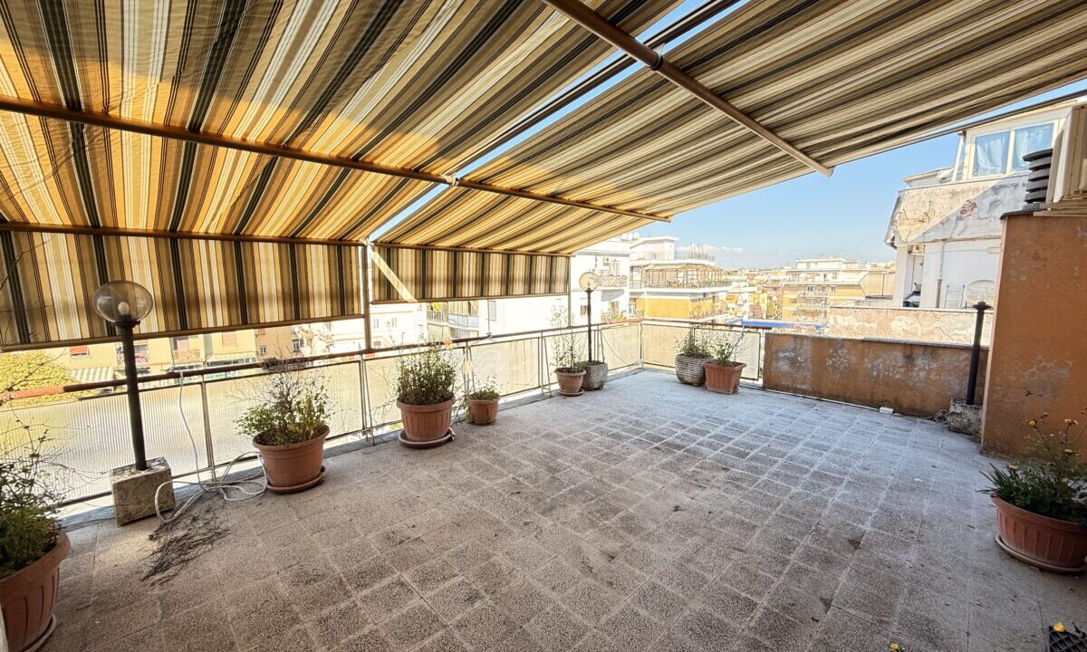 ATTICO PANORAMICO CON AMPIO TERRAZZO – Via Cardinal D’Avanzo 5