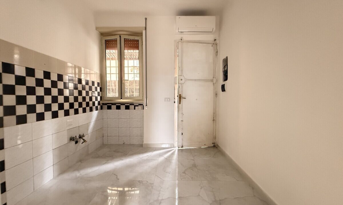 Monolocale in Vendita – Via Torrita di Siena, Zona Portuense/Trullo, Roma