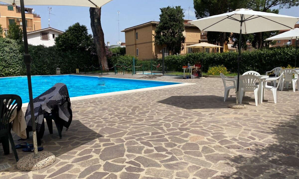 Appartamento in comprensorio con piscina Via dei Gonzaga 114