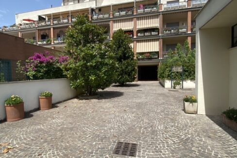 Appartamento in comprensorio con piscina Via dei Gonzaga 114