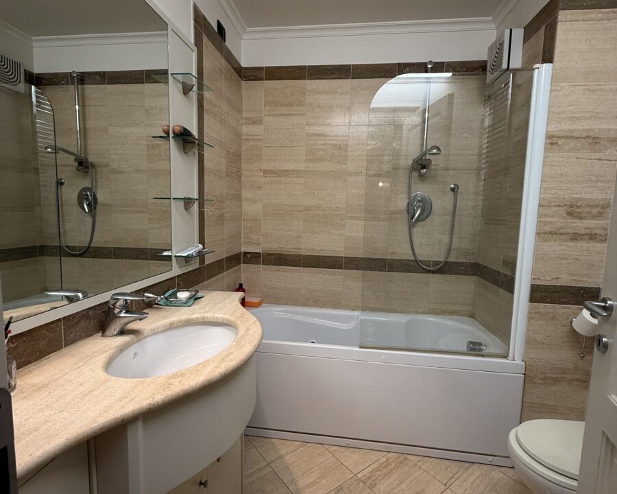 Appartamento in comprensorio con piscina Via dei Gonzaga 114