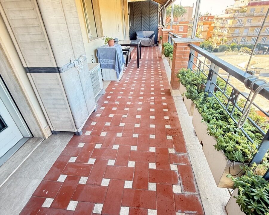 Appartamento in comprensorio con piscina Via dei Gonzaga 114