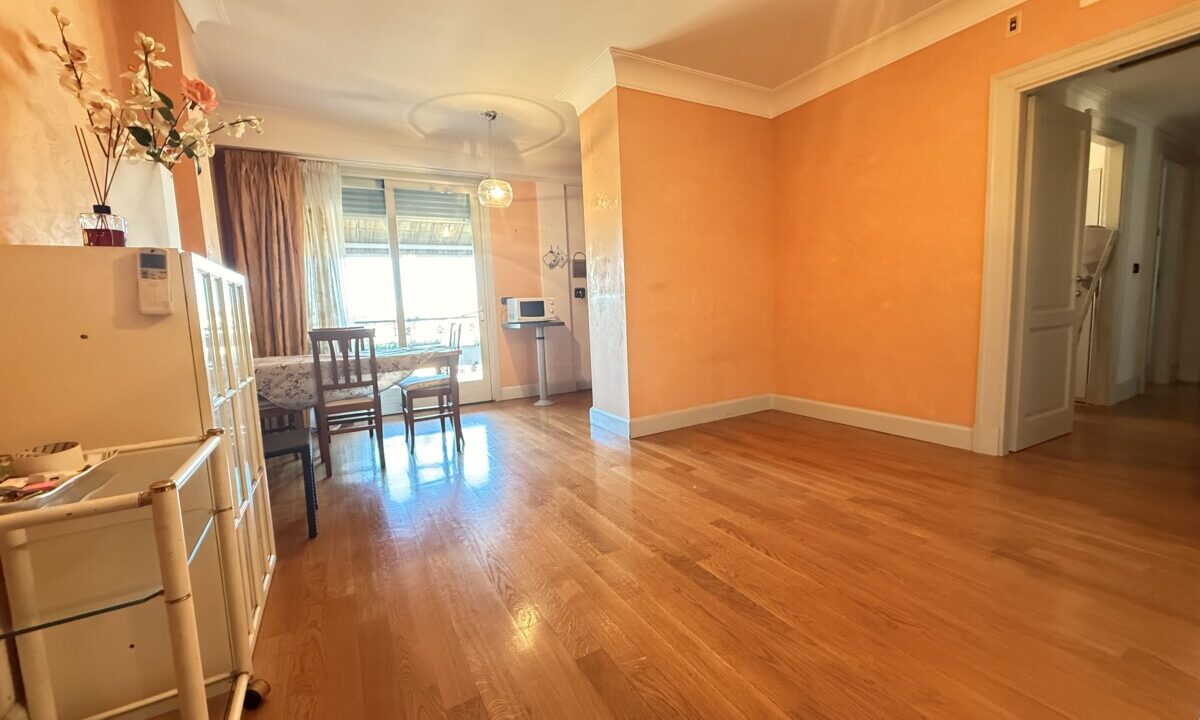 Appartamento in comprensorio con piscina Via dei Gonzaga 114