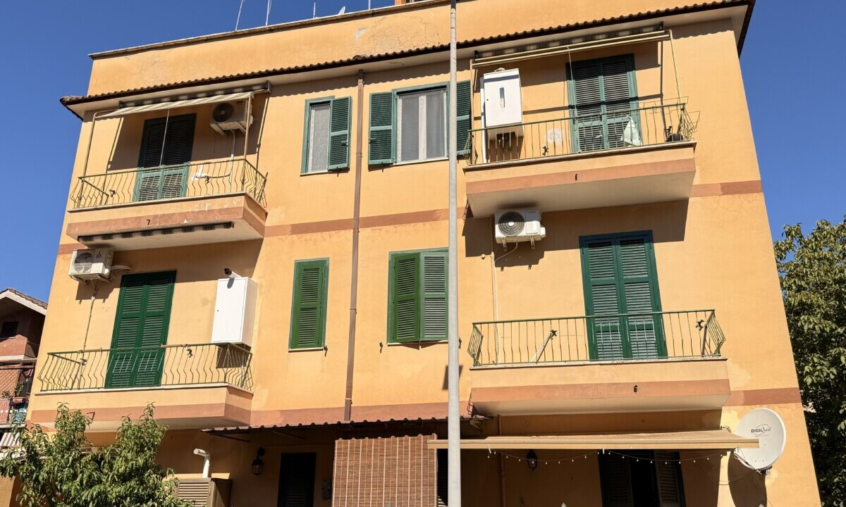 Bilocale Ristrutturato in Vendita Via Attaliana Roma