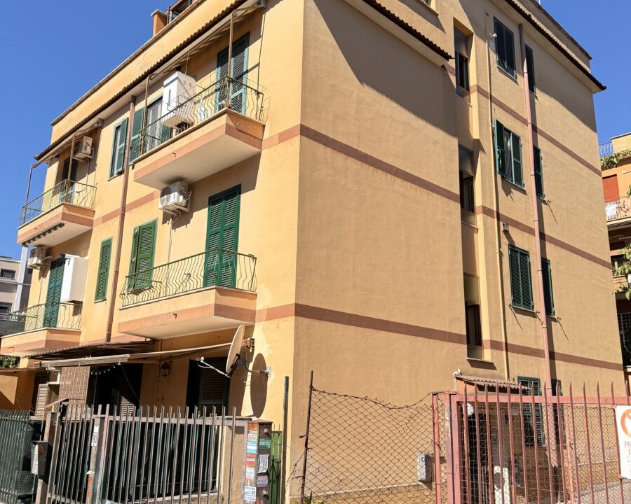 Bilocale Ristrutturato in Vendita Via Attaliana Roma